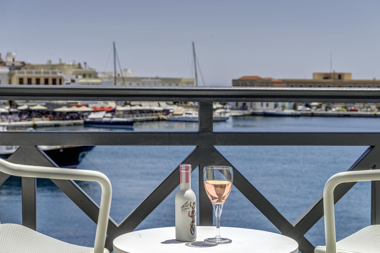 Naves Suites Ermoupoli Luaran gambar