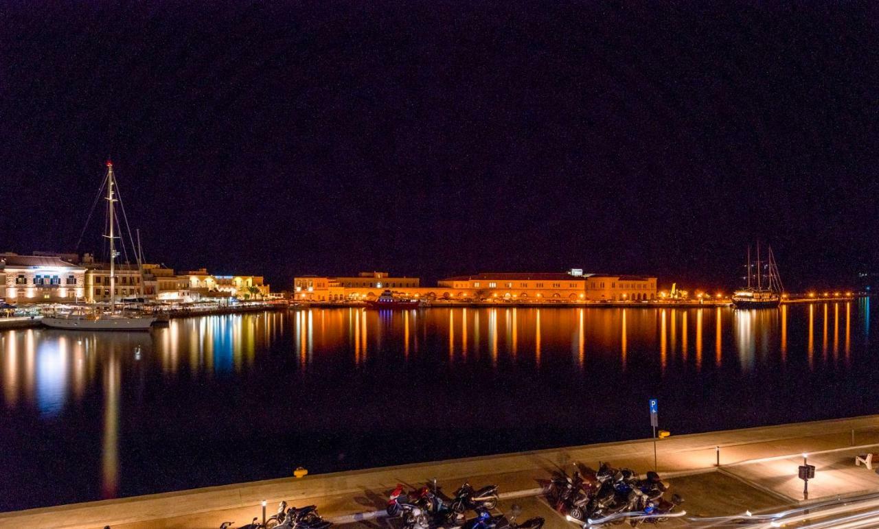 Naves Suites Ermoupoli Luaran gambar